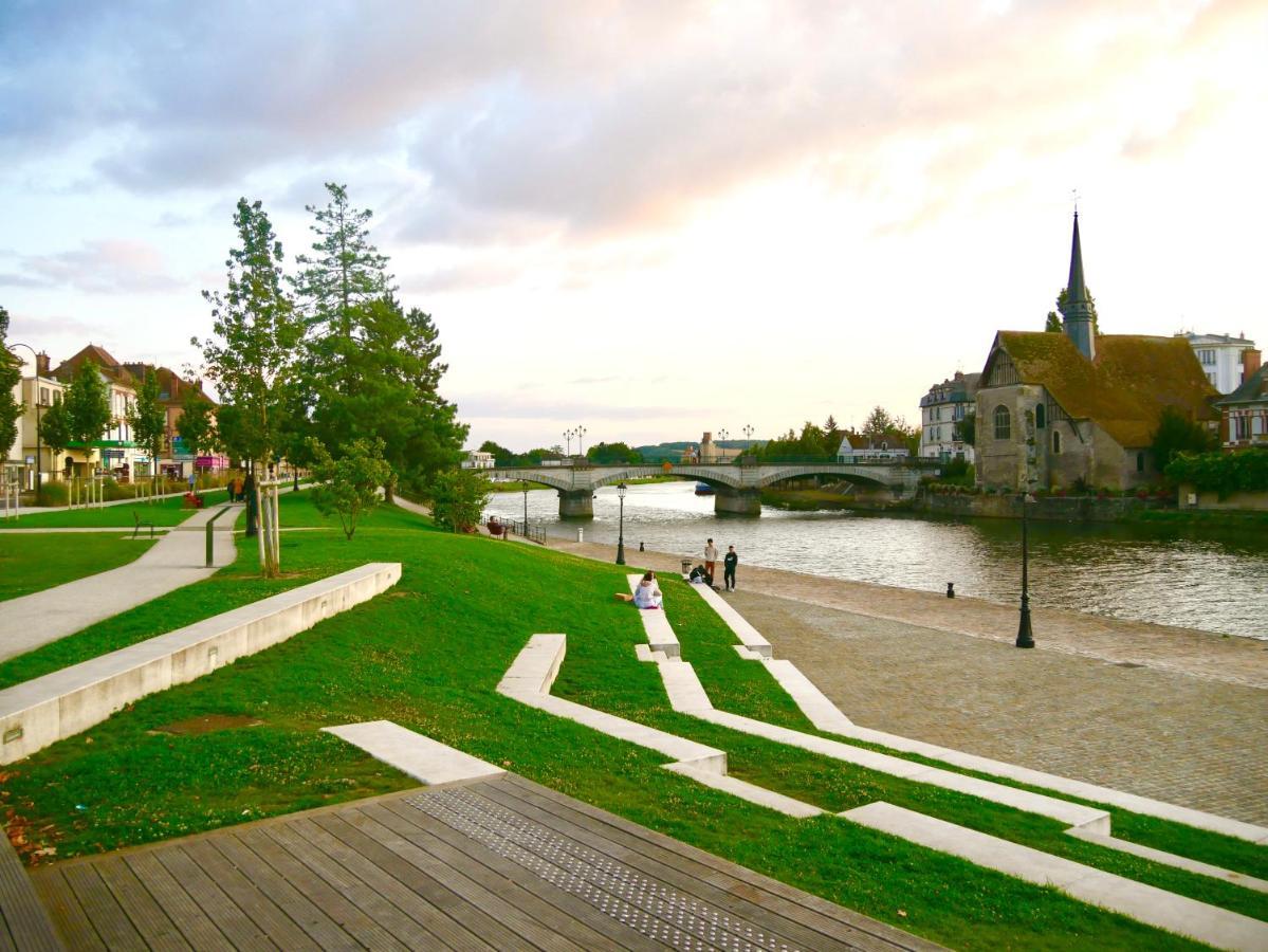 Oasis Au Coeur De Ville Sens Exteriér fotografie
